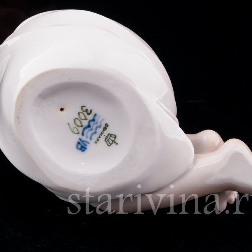 Статуэтка из фарфора девочки Бутон розы, Royal Copenhagen, Дания, 1969-74 гг.