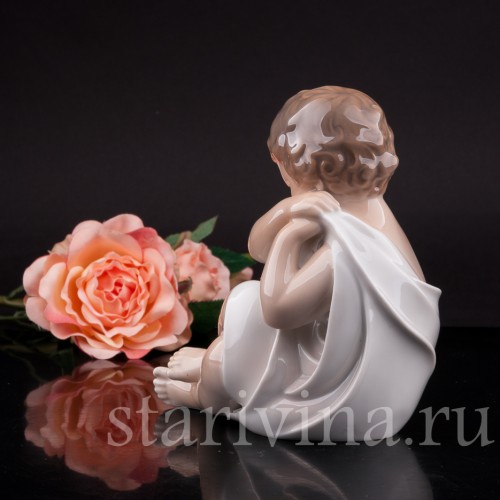 Статуэтка из фарфора девочки Бутон розы, Royal Copenhagen, Дания, 1969-74 гг.