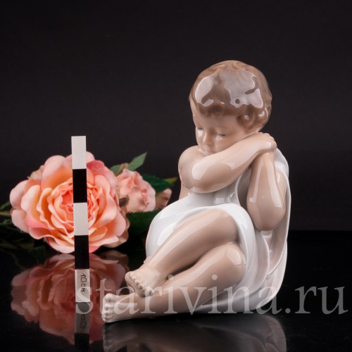 Статуэтка из фарфора девочки Бутон розы, Royal Copenhagen, Дания, 1969-74 гг.