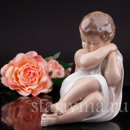 Статуэтка из фарфора девочки Бутон розы, Royal Copenhagen, Дания, 1969-74 гг.