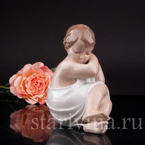 Статуэтка из фарфора девочки Бутон розы, Royal Copenhagen, Дания, 1969-74 гг.