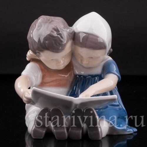 Фигурка из фарфора Малыши, читающие книжку, Bing & Grondahl, Дания, 1952-58 гг.
