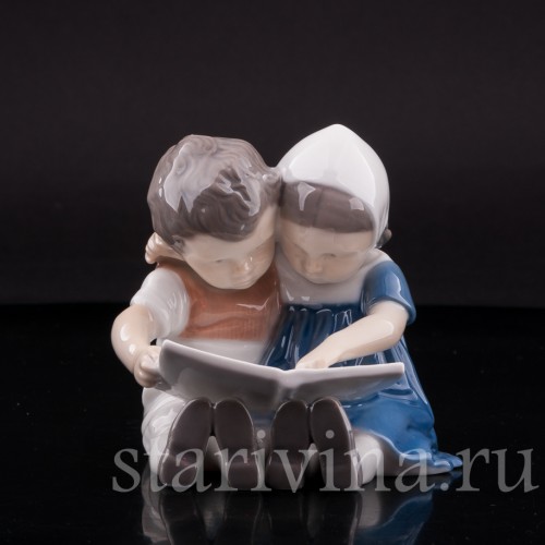 Фигурка из фарфора Малыши, читающие книжку, Bing & Grondahl, Дания, 1952-58 гг.
