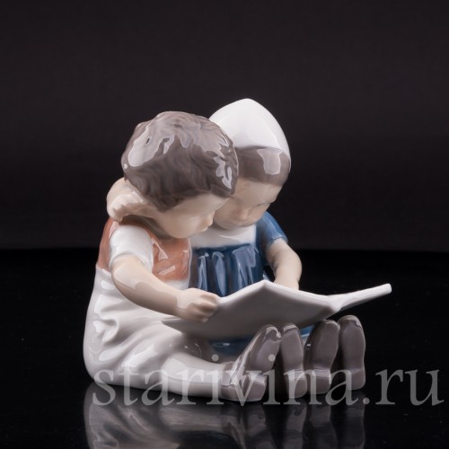 Фигурка из фарфора Малыши, читающие книжку, Bing & Grondahl, Дания, 1952-58 гг.