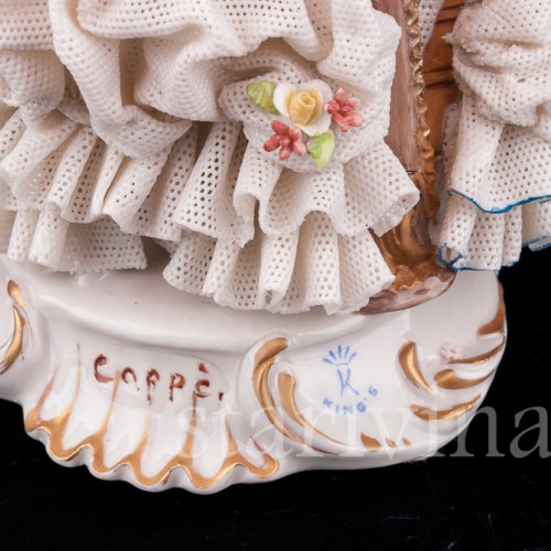 Девушка с арфой, кружевная, Capodimonte, Италия, сер.  20 в.