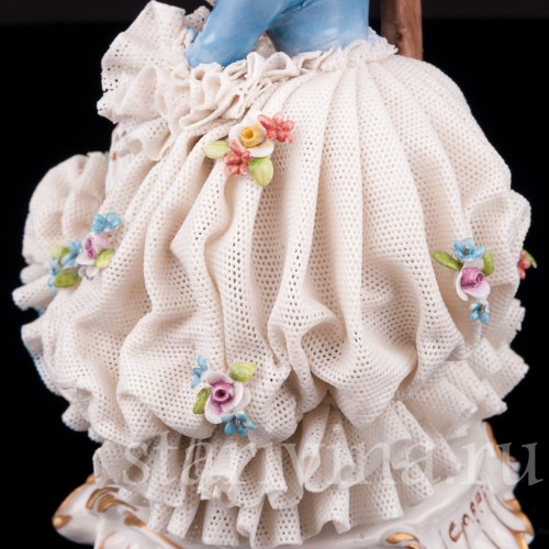 Девушка с арфой, кружевная, Capodimonte, Италия, сер.  20 в.