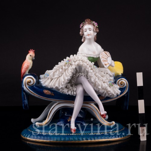 Девушка с попугаем, кружевная, E. A. Muller, Германия