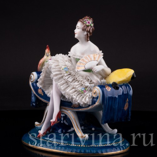 Девушка с попугаем, кружевная, E. A. Muller, Германия