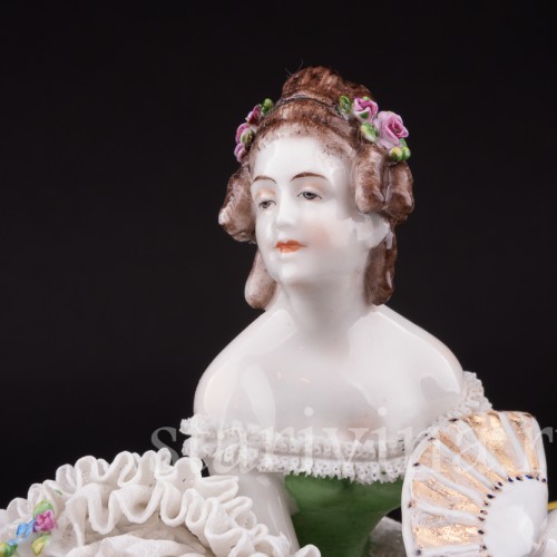 Девушка с попугаем, кружевная, E. A. Muller, Германия