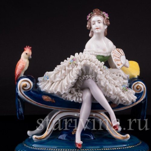 Девушка с попугаем, кружевная, E. A. Muller, Германия