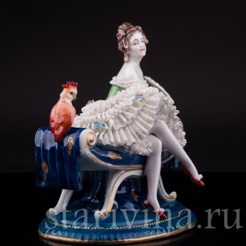 Девушка с попугаем, кружевная, E. A. Muller, Германия