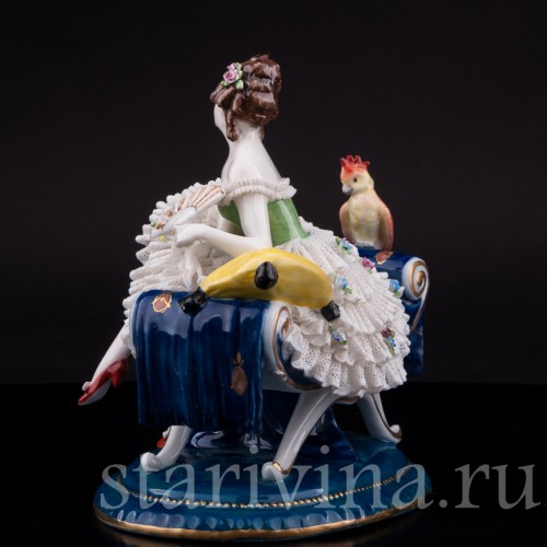 Девушка с попугаем, кружевная, E. A. Muller, Германия