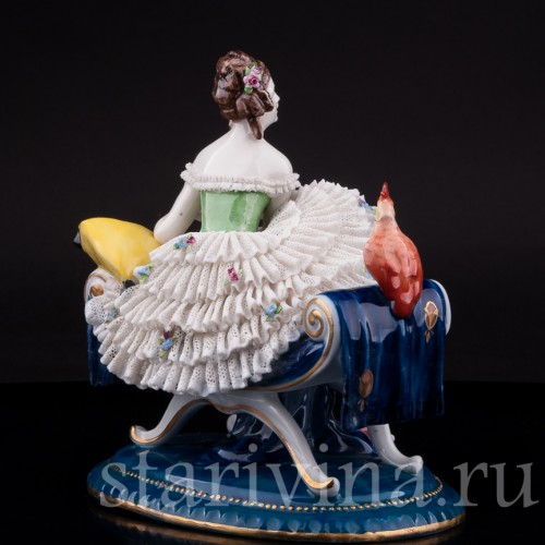 Девушка с попугаем, кружевная, E. A. Muller, Германия