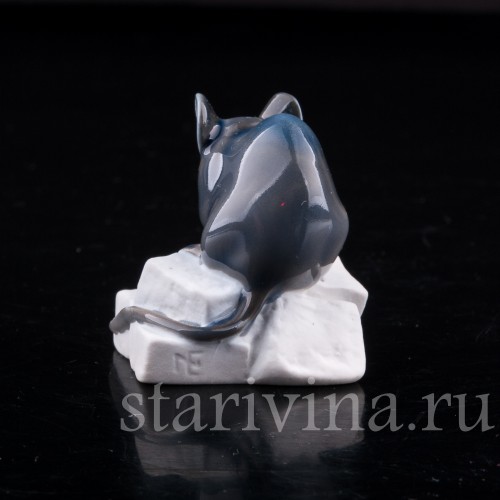 Фигурка из фарфора Мышь на сахаре Royal Copenhagen, Дания, 1955 год.