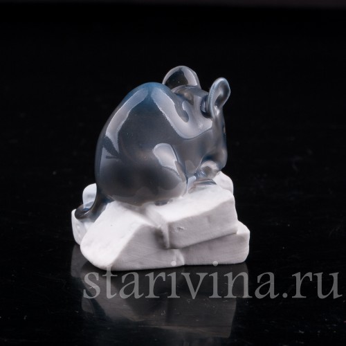 Фигурка из фарфора Мышь на сахаре Royal Copenhagen, Дания, 1955 год.