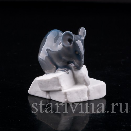 Фигурка из фарфора Мышь на сахаре Royal Copenhagen, Дания, 1955 год.