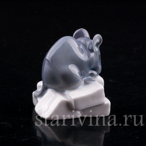 Фарфоровая фигурка Мышь на сахаре, Royal Copenhagen, Дания, кон. 20 в.