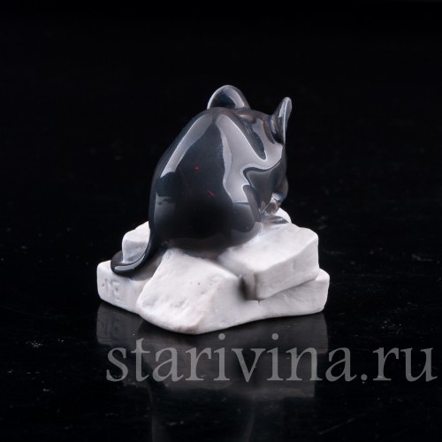 Фигурка из фарфора Мышь на сахаре, Royal Copenhagen, Дания, 1969-74 гг.