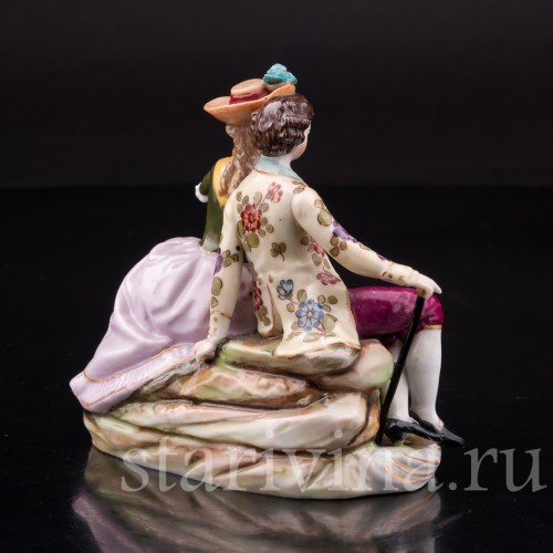 Фигурка из фарфора Сидящая пара, миниатюра, Ackermann & Fritze, Германия, нач. 20 в.