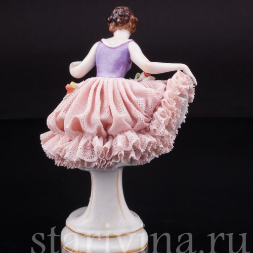 Фигурка из кружевного фарфора Танцующая девушка, Muller & Co, Германия, нач. 20 в.
