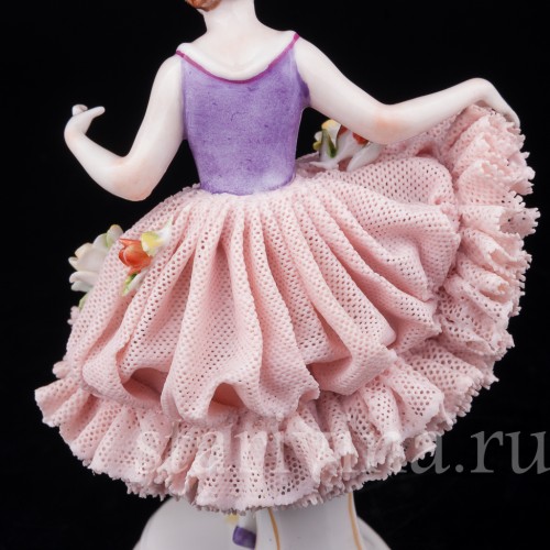 Фигурка из кружевного фарфора Танцующая девушка, Muller & Co, Германия, нач. 20 в.