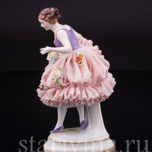 Фигурка из кружевного фарфора Танцующая девушка, Muller & Co, Германия, нач. 20 в.
