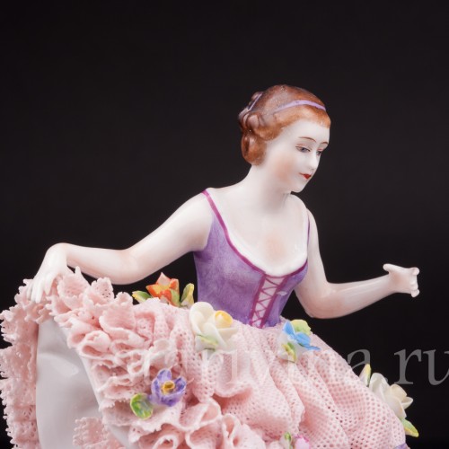 Фигурка из кружевного фарфора Танцующая девушка, Muller & Co, Германия, нач. 20 в.