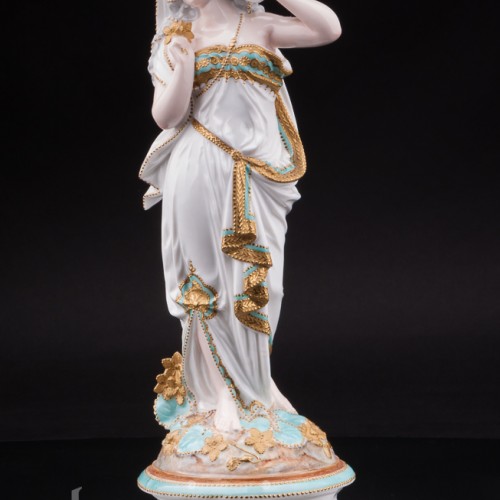 Антикварная фарфоровая статуэтка Аллегория зимы, Limoges, Франция, 1872-81 гг.