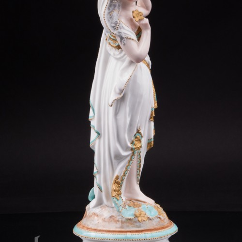 Антикварная фарфоровая статуэтка Аллегория зимы, Limoges, Франция, 1872-81 гг.