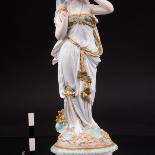 Антикварная фарфоровая статуэтка Аллегория зимы, Limoges, Франция, 1872-81 гг.