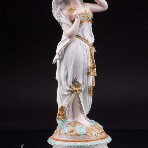 Антикварная фарфоровая статуэтка Аллегория зимы, Limoges, Франция, 1872-81 гг.