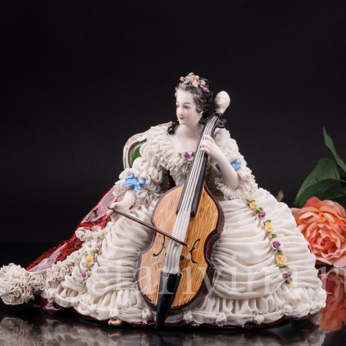 Статуэтка Дама с виолончелью, кружевная, Volkstedt, Германия, сер. 20 в.