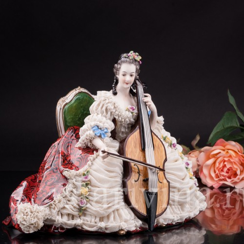 Статуэтка Дама с виолончелью, кружевная, Volkstedt, Германия, сер. 20 в.