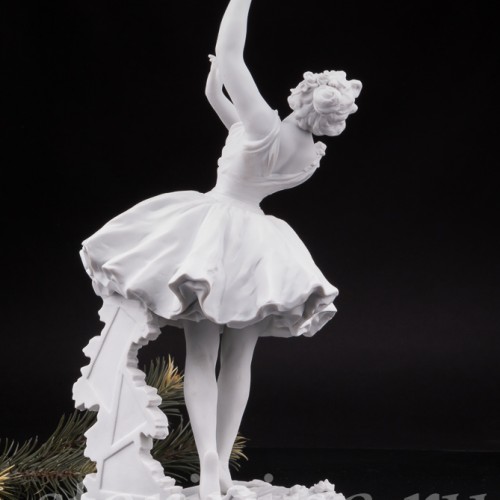 Фарфоровая статуэтка Балерина с розами, Volkstedt, Германия, кон. 19 в.