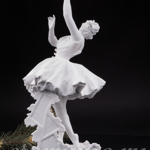 Фарфоровая статуэтка Балерина с розами, Volkstedt, Германия, кон. 19 в.