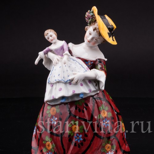 Фарфоровая статуэтка Девочка с куклой, Ackermann & Fritze, Германия, перв. пол. 20 в.