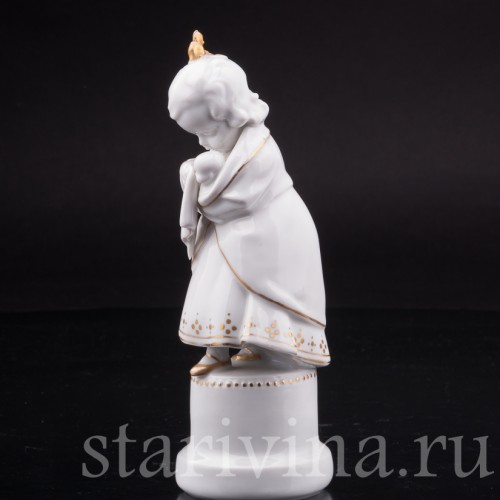 Статуэтка из фарфора Девочка с куклой, Hertwig & Co, Германия, нач. 20 в.