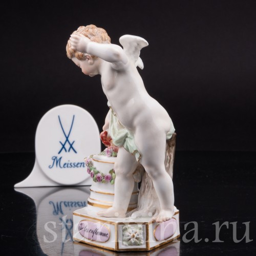 Фигурка из фарфора Ангелочек воспламеняющий сердца, Meissen, Германия, сер. 19 - нач. 20 вв.