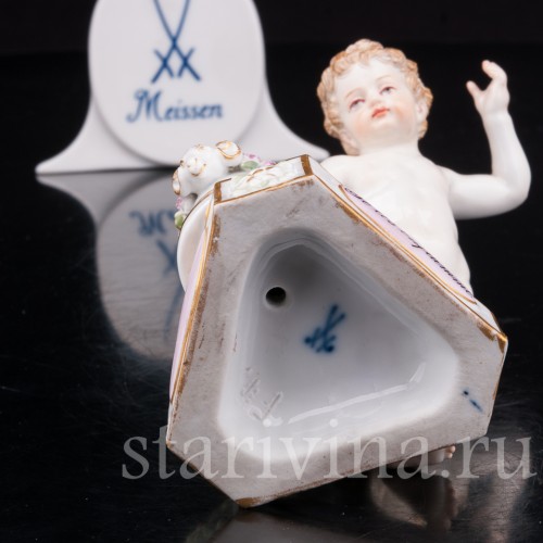 Фигурка из фарфора Ангелочек воспламеняющий сердца, Meissen, Германия, сер. 19 - нач. 20 вв.