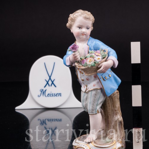 Фигурка из фарфора Мальчик с корзиной цветов, Meissen, Германия, сер. 19 - нач. 20 вв.