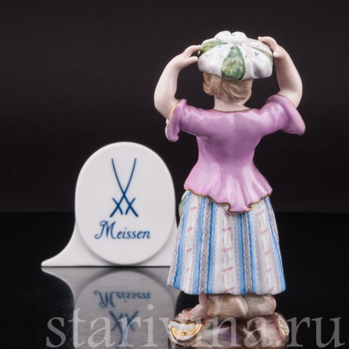 Фарфоровая фигурка Девочка со скошенной травой, Meissen, Германия, сер. 19 - нач. 20 вв.