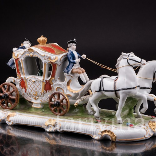 Фарфоровая композиция Карета запряженная парой лошадей, Unterweissbach, Германия, вт. пол. 20 в.
