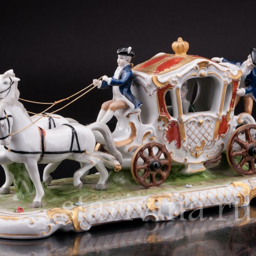 Фарфоровая композиция Карета запряженная парой лошадей, Unterweissbach, Германия, вт. пол. 20 в.
