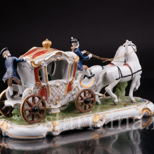 Фарфоровая композиция Карета запряженная парой лошадей, Unterweissbach, Германия, вт. пол. 20 в.