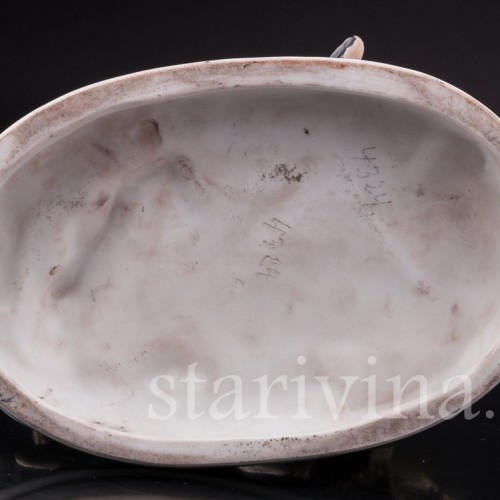 Композиция из фарфора Пара с собачкой, Dressel, Kister & Co, Германия, нач. 20 в.