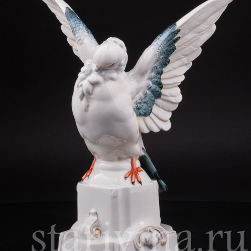 Фигурка из фарфора Голубь, Hertwig & Co, Германия, 1920-30 гг.