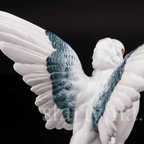 Фигурка из фарфора Голубь, Hertwig & Co, Германия, 1920-30 гг.