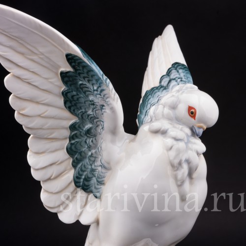 Фигурка из фарфора Голубь, Hertwig & Co, Германия, 1920-30 гг.
