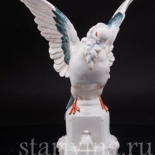 Фигурка из фарфора Голубь, Hertwig & Co, Германия, 1920-30 гг.