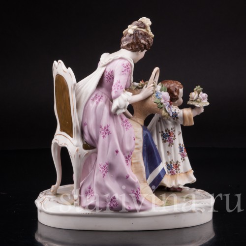 Фарфоровая статуэтка Мама с дочкой, Scheibe-Alsbach, Германия, 1925-72 гг.